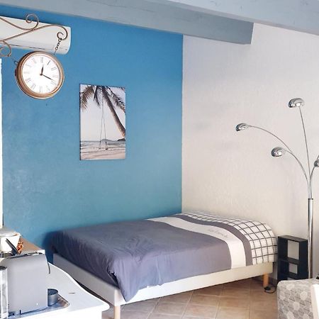 Studio 33 M2 Au Calme Proche Hyeres La Crau Exterior foto