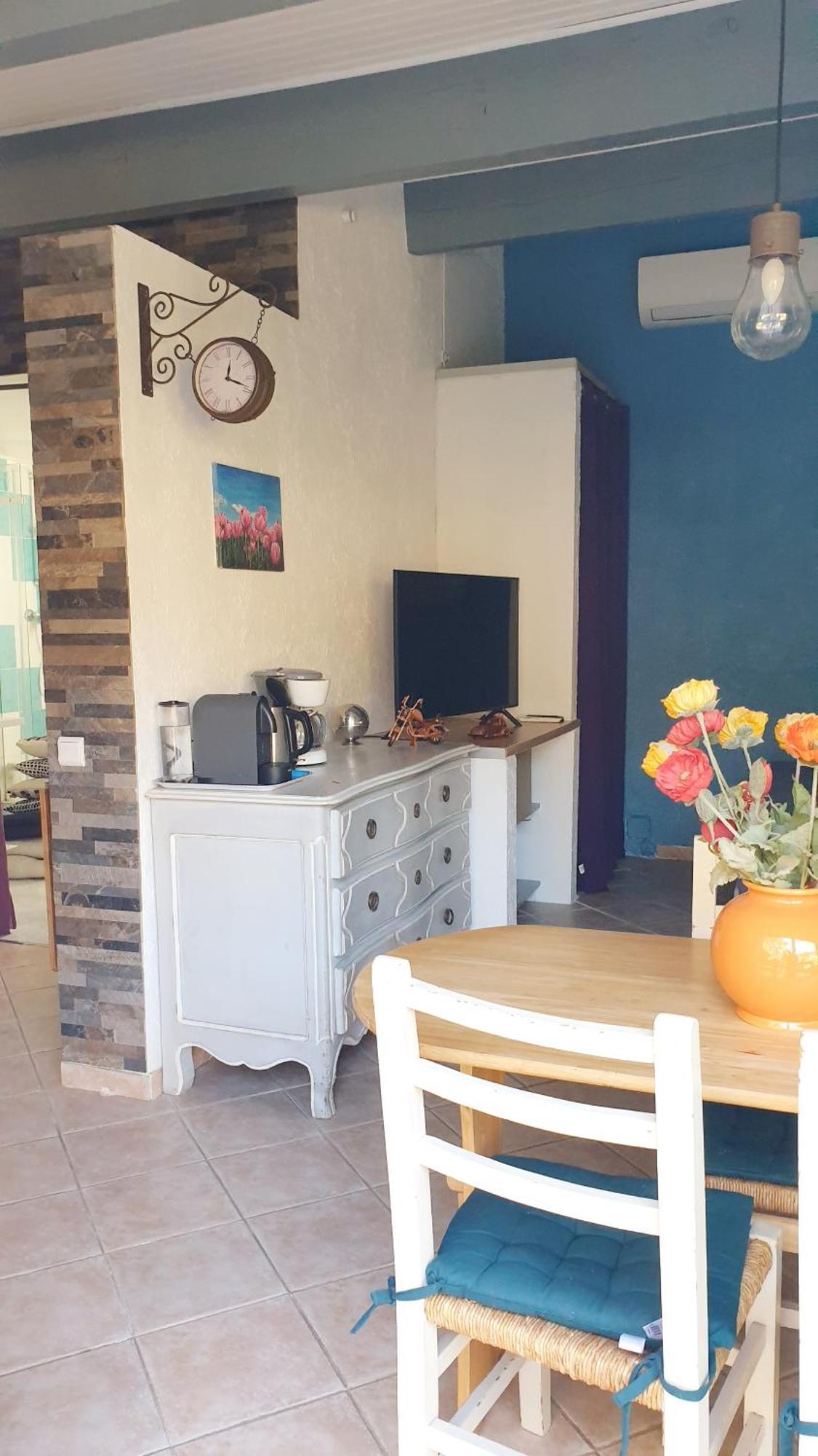 Studio 33 M2 Au Calme Proche Hyeres La Crau Exterior foto